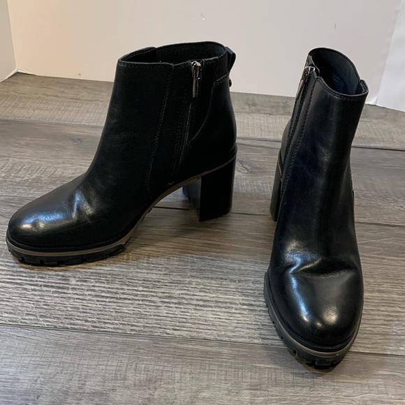 Vince Camuto Shoes - Vince Camuto Dustelie boot size 8.5